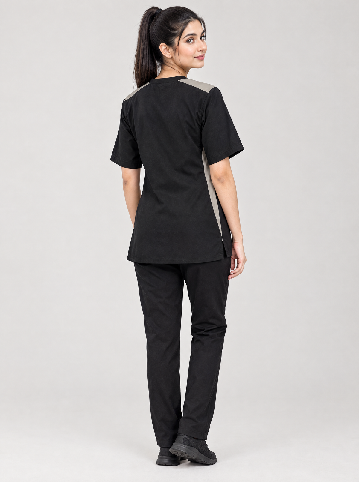 Women's Monday Move – Black